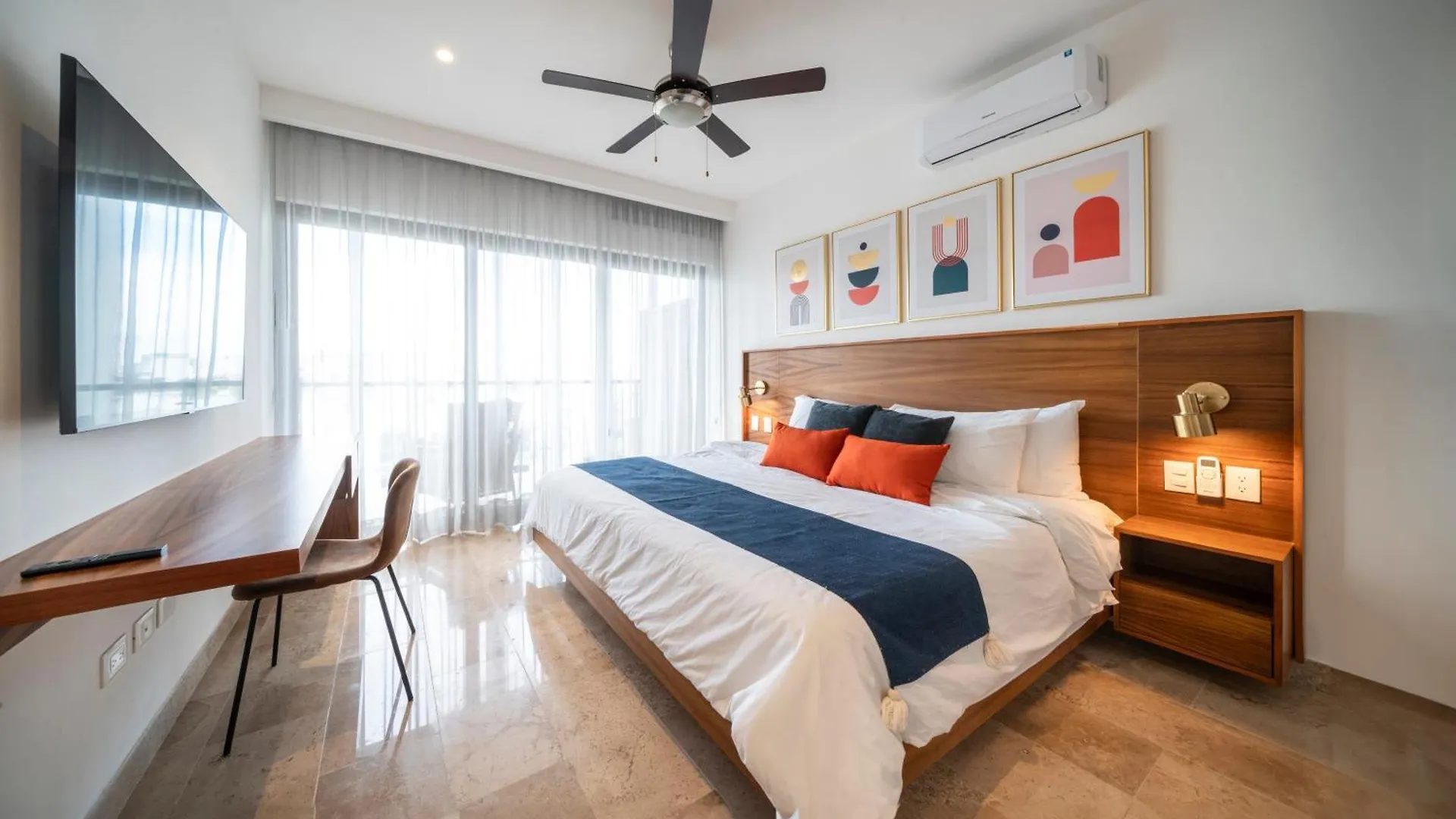 Serenada Playa del Carmen Aparthotel